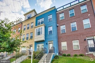 Building Photo - 12609 Macaulay St