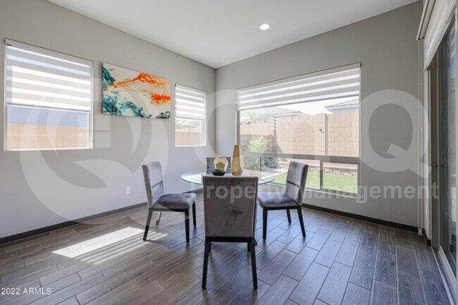 Building Photo - 2830 E Pike St