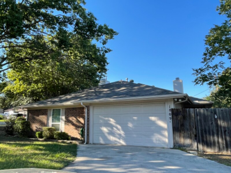 1809 Cousins Ct, Arlington, TX 76012 House for Rent in Arlington, TX