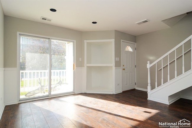 Building Photo - 1271 Wyndham Lane Unit 104