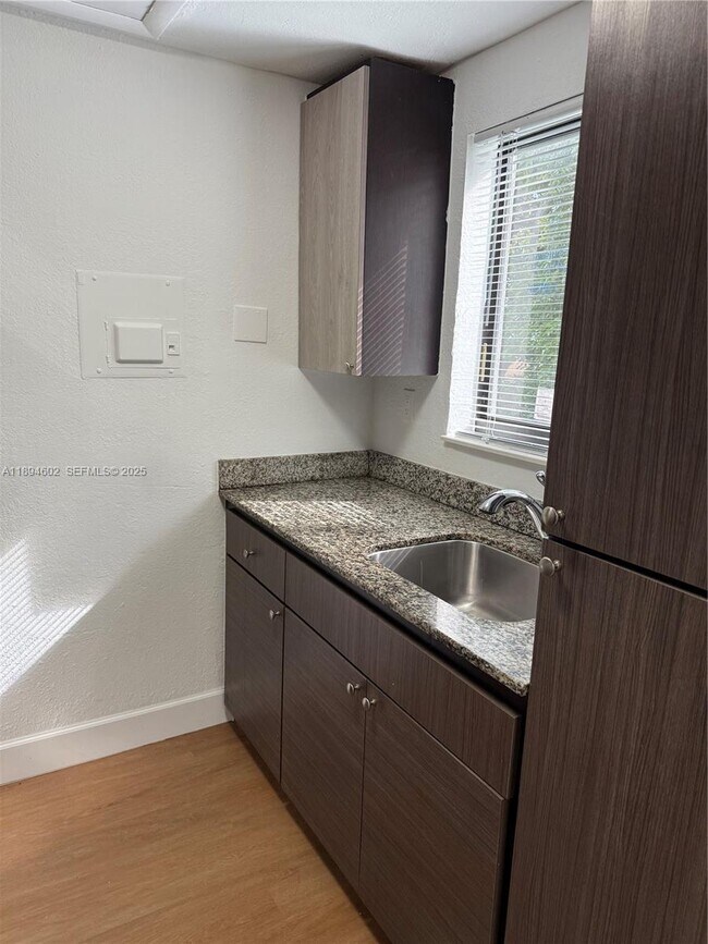 Building Photo - 180 NE 71st St