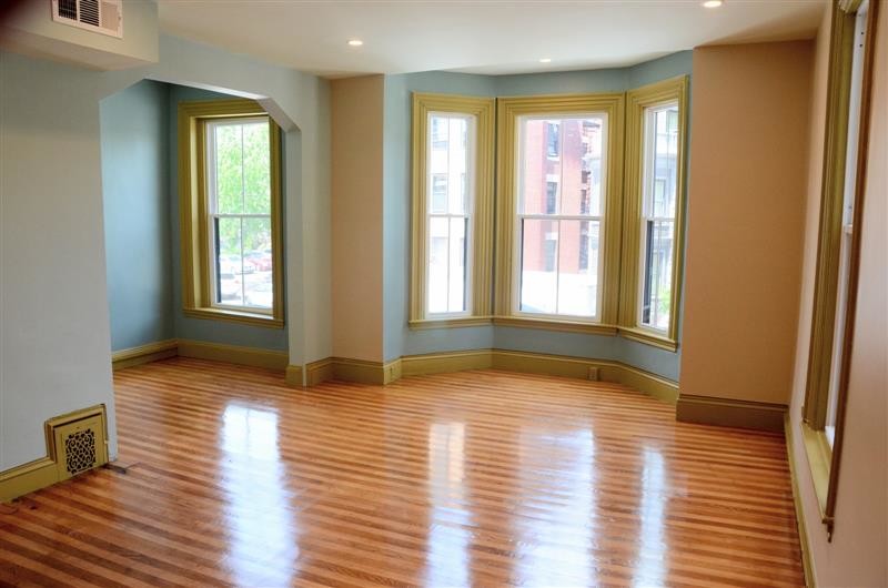Foto principal - 1132 Massachusetts Ave