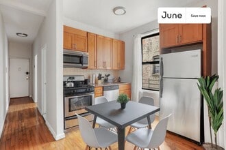 Building Photo - 211 W 109th St