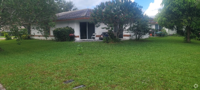 Building Photo - 11511 NW 36th St