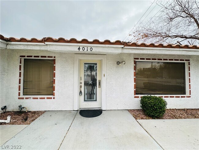 Building Photo - 4010 W Sahara Ave