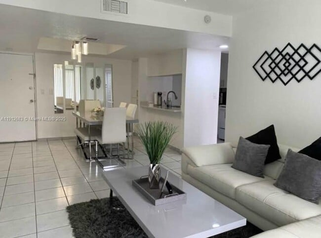 Foto del edificio - 8000 SW 149th Ave