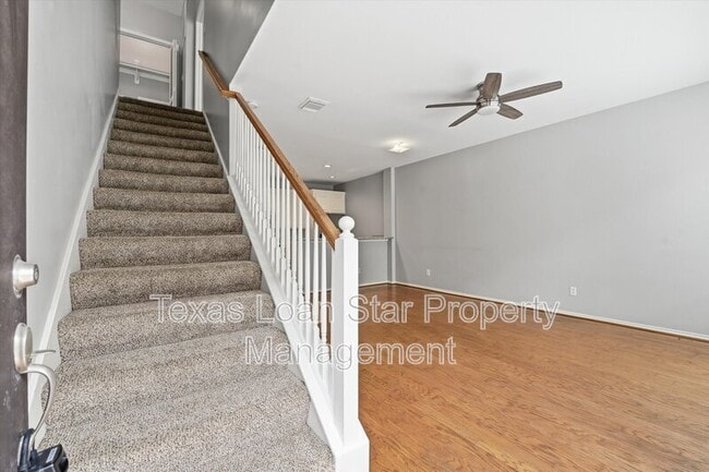Photo - 1507 Sutton St Townhome