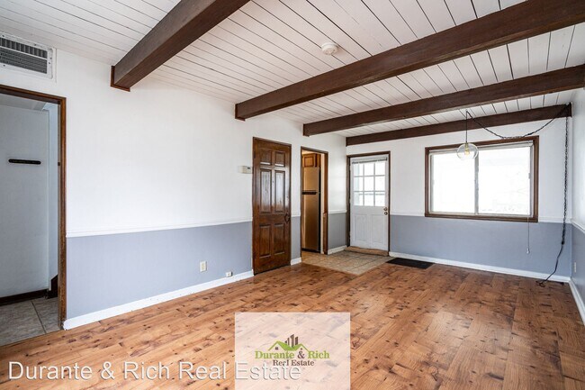 Building Photo - 2 br, 1 bath House - 5604 Bramble Court