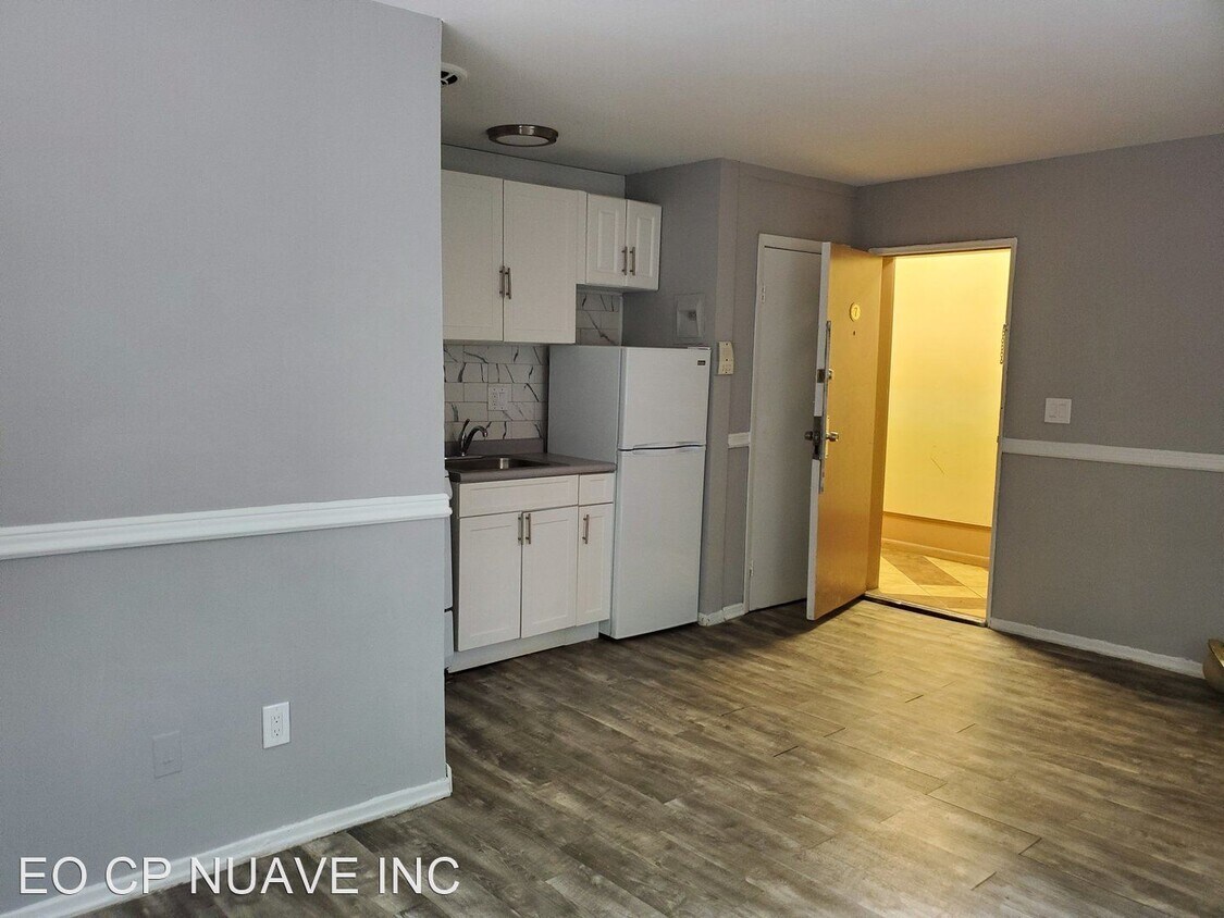 Building Photo - 376 Park Ave