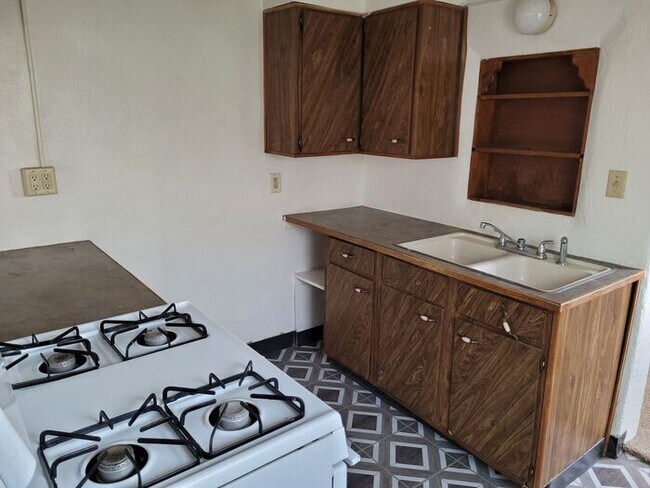 Foto del edificio - 2537 N Columbus Blvd