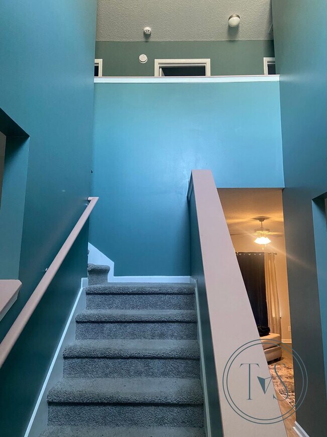 Foto del edificio - SPRING MOVE-IN SPECIAL AND RATE DROP ALERT...