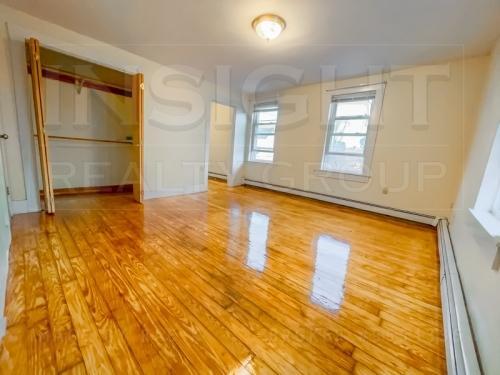 Foto del edificio - 2 bedroom in Jamaica Plain MA
