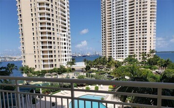 Building Photo - 888 Brickell Key Dr