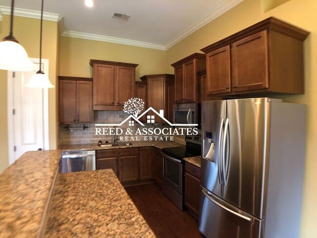 Building Photo - Elegant Cordova Home Located in Quiet Cove!