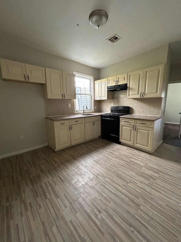 Foto principal - 335 S 19th St