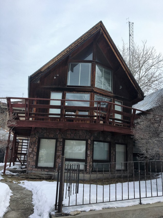 214 E Broadway St, Helena, MT 59601 Apartments in Helena, MT