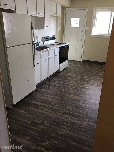 Primary Photo - 3 br, 1 bath House - 573 East Market Street
