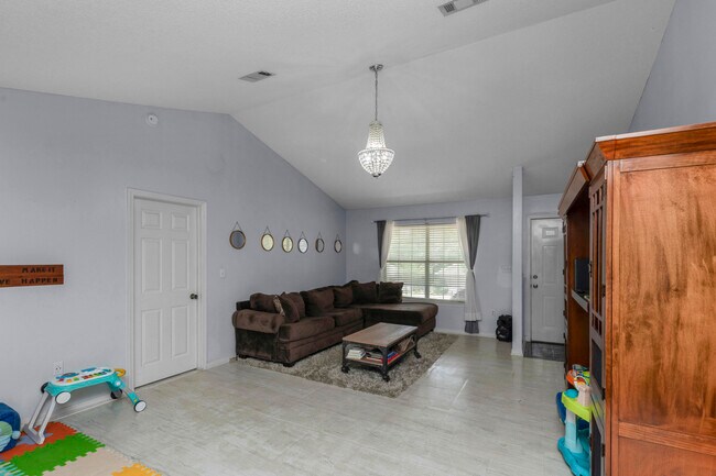Building Photo - 141 Lonnie Jack Dr