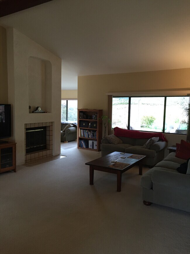 Picture taken at front entry way into living room. - 2094 Balboa Cir