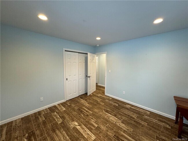 Foto del edificio - 317 Overlook Ct