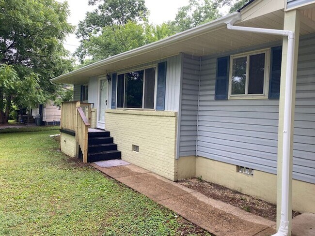 Building Photo - Charming 3 Bedroom Home Convenient to Chattanooga & Fort Oglethorpe