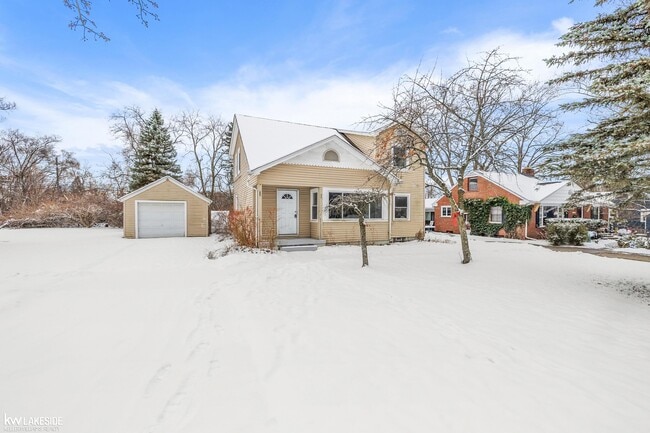 Building Photo - 7618 Sylvan St