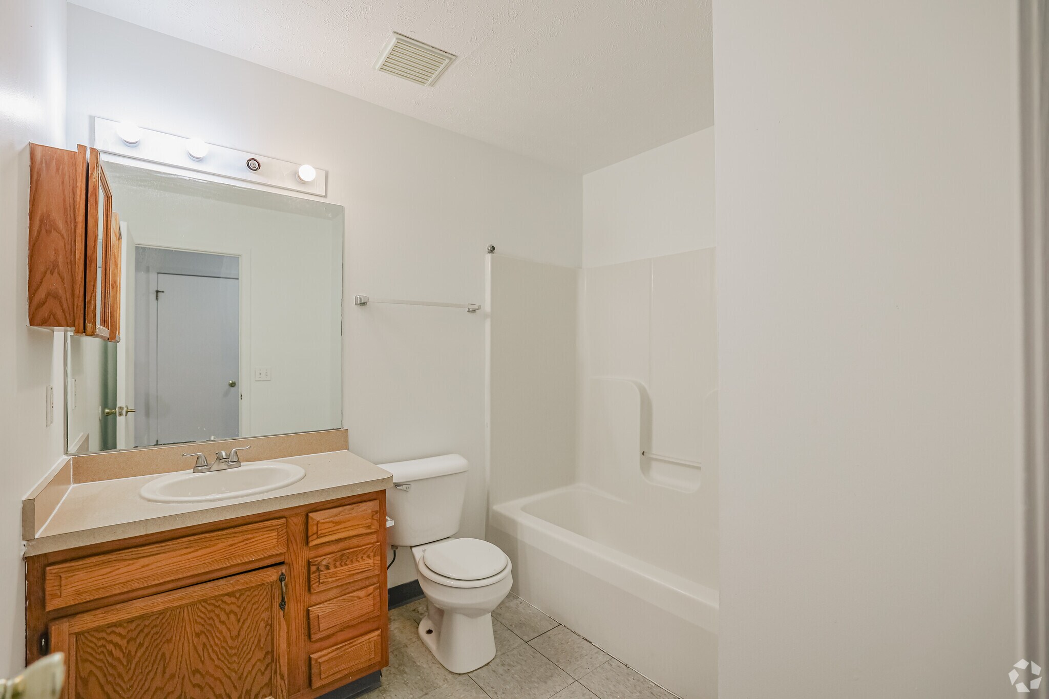 Lakeview Place – photo 4