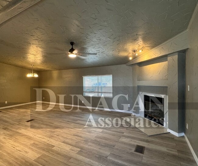 Building Photo - Remodeled!! 3 Bedroom 2 Bath with large parking area/covered parking .