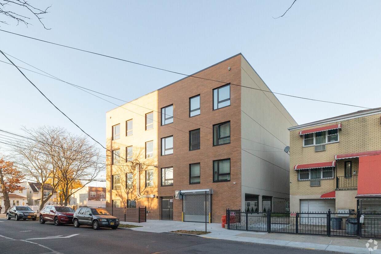 Primary Photo - 909 E 229th St
