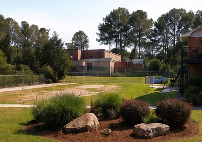 Building Photo - 2400 Beverly Hills Dr