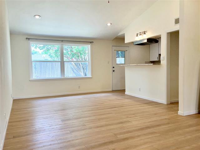 Foto del edificio - 802 Kingswood Ave