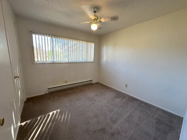 Building Photo - 3 Bedroom 1 Bath House