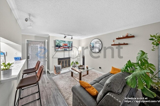 Foto del edificio - 10655 Lemon Ave