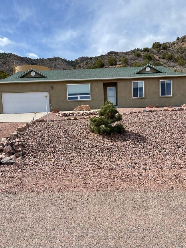 Building Photo - 422 Storm Ridge Dr
