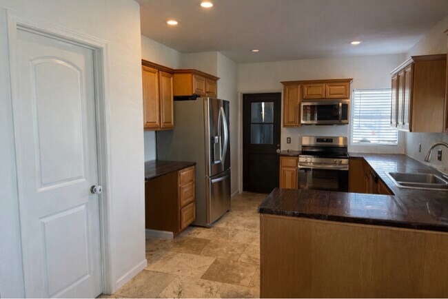 Foto del edificio - 714 E Eason Ave