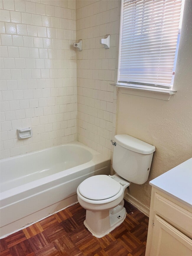 Building Photo - 16633 Gold Ridge Ln