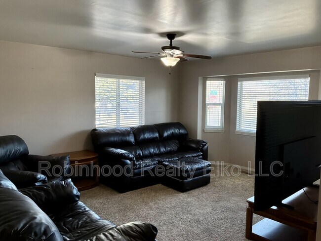 Foto del edificio - 385 Fir St