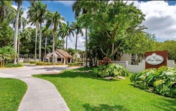 Building Photo - 13856 SW 93rd Ln