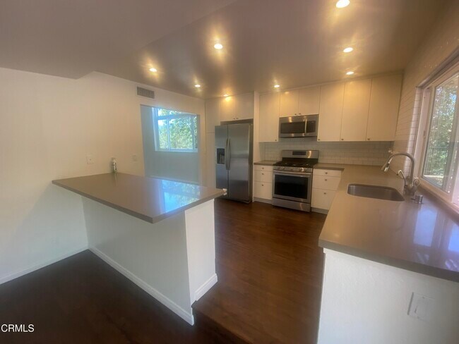 Foto del edificio - 5307 Maple View Cir