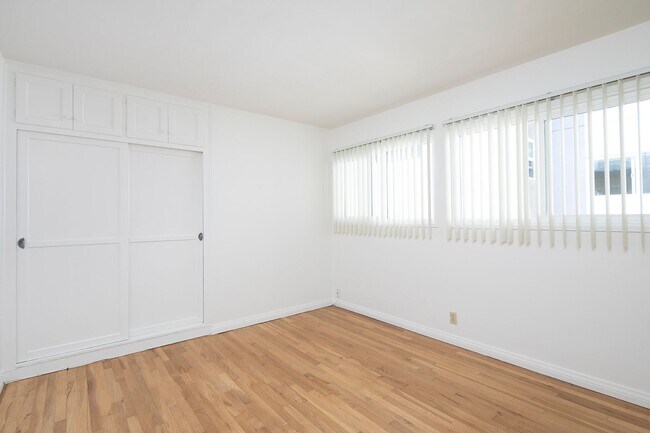 Foto del edificio - 2 WEEKS FREE!!! 2BR in La Jolla ~ 1 Mile from the Beach!