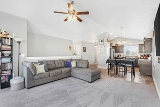 Building Photo - 1912 370 E