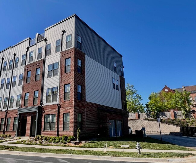 Foto del edificio - 13223 Coalfield Station Ln