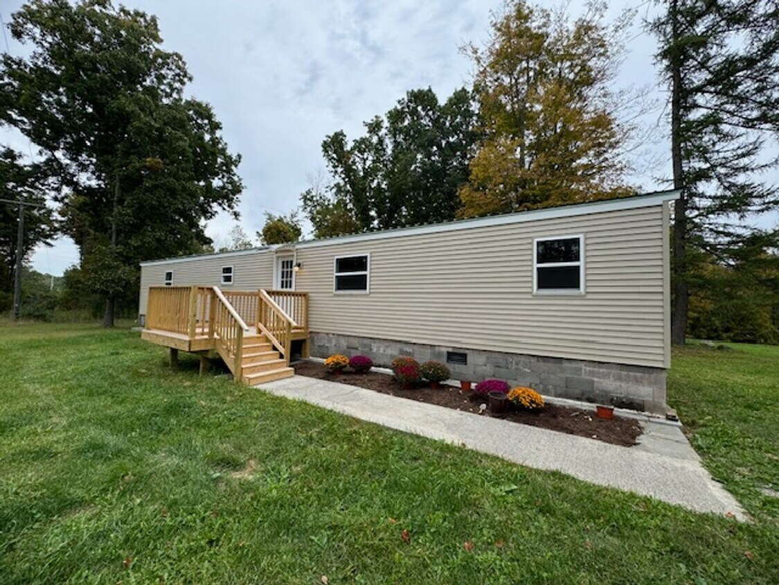 Primary Photo - Beautiful Single-Family Home