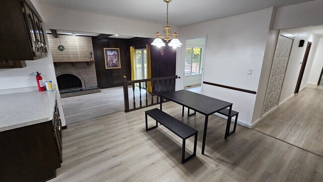 Foto del edificio - 4 Bedroom Single Family Home in Troy