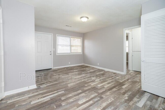 Foto del edificio - 1025-1027 S St Clair St