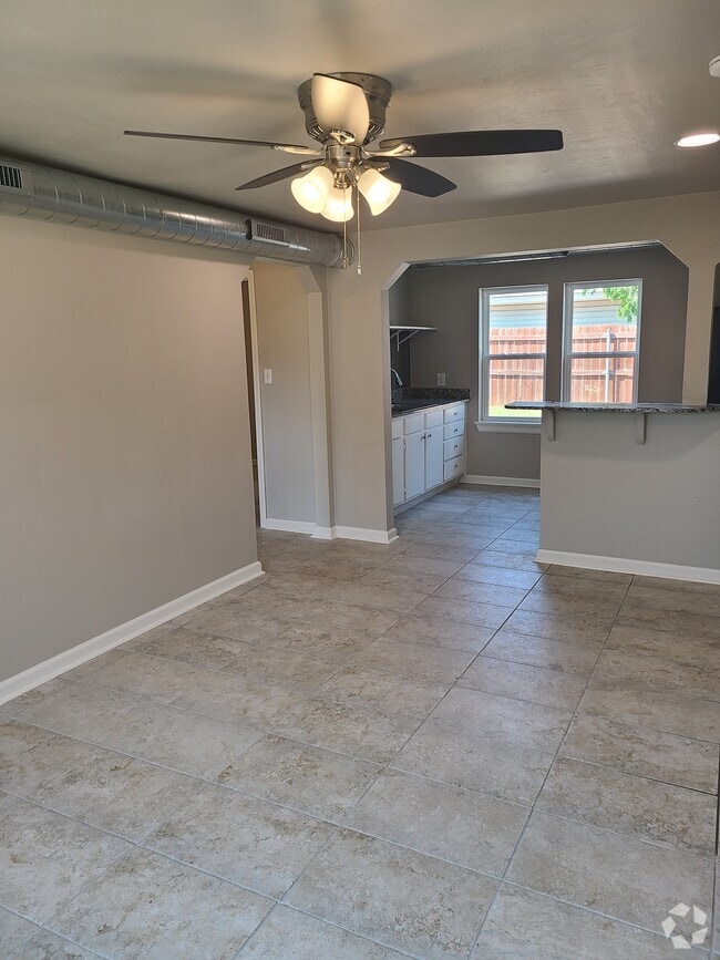 Building Photo - 2211 N Classen Blvd