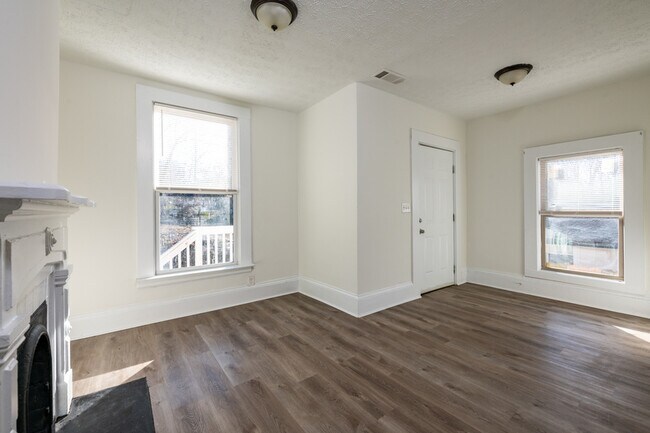 Foto del edificio - 404 Paines Ave NW