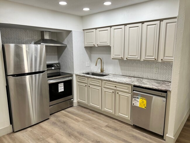 Foto del edificio - 5137 Dartmouth Ave N