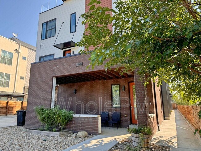 Building Photo - 1820 Julian St