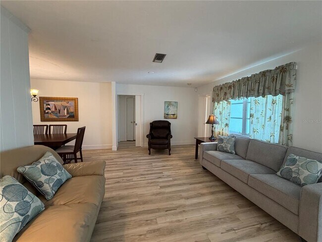 Foto del edificio - 732 Santa Margerita Ln